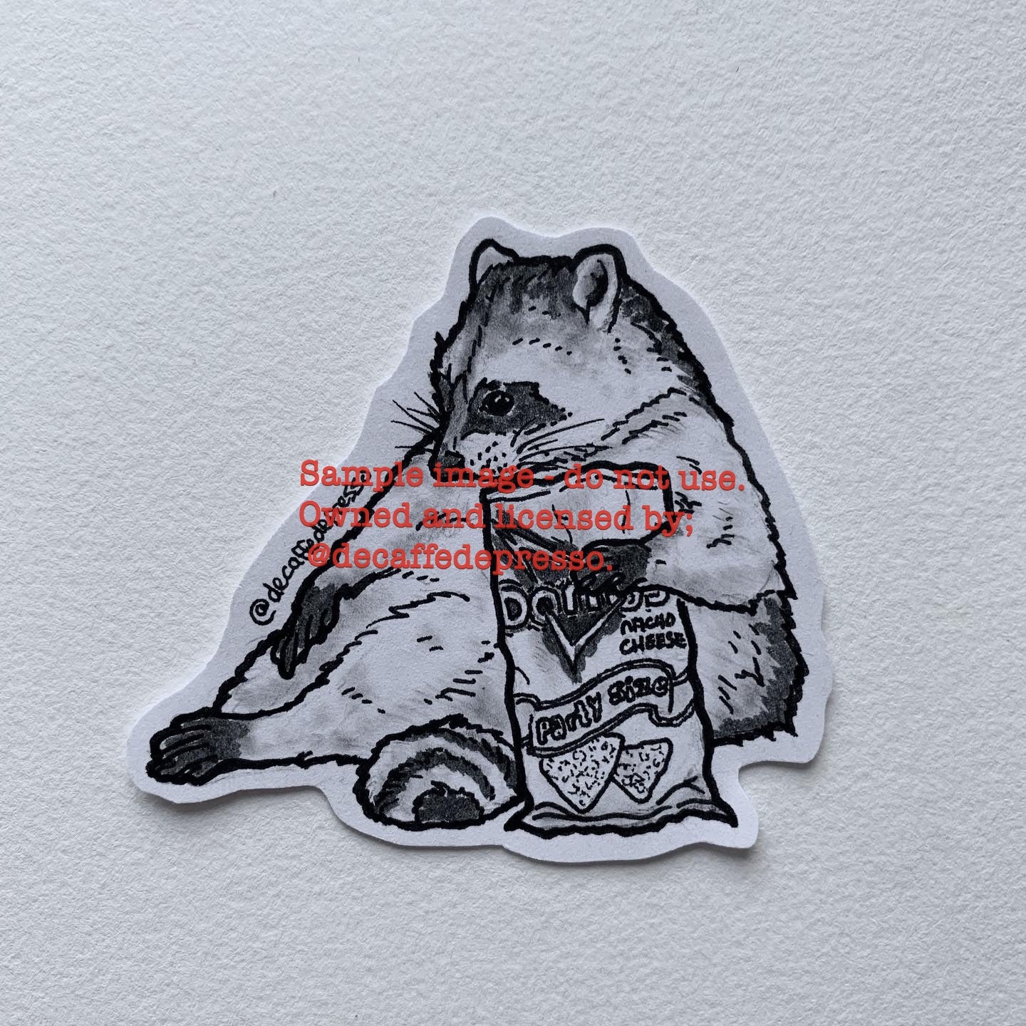 Foodie raccoon (Doritos)